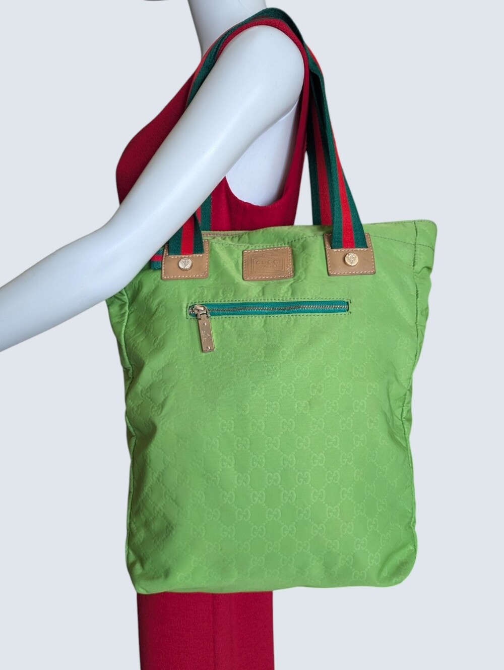 vintage Gucci GG NylonWeb Tote Bag, featuring the brand's iconic signature - Picture 2 of 16